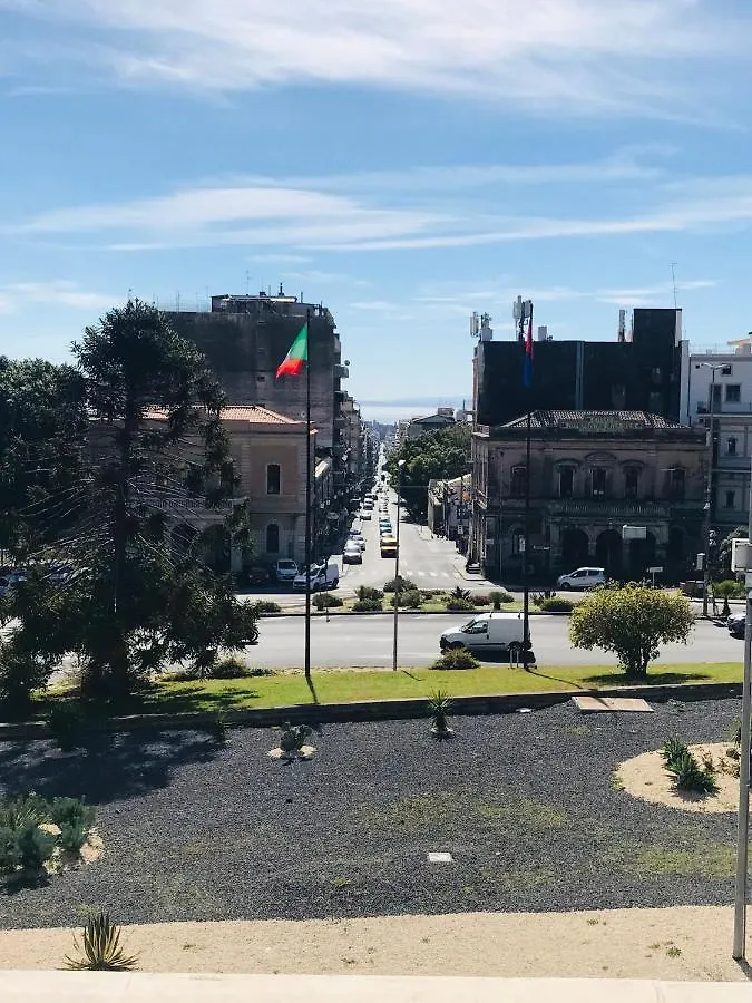 Lavica Di Mezzo Apartments Catane 0*,
